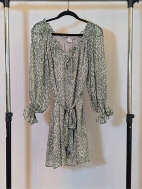 Dress Forum Los Angeles Sage Green Long Sleeve Boho Mini Dress Size Small